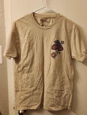 Bowery Mushroom T shirt size M